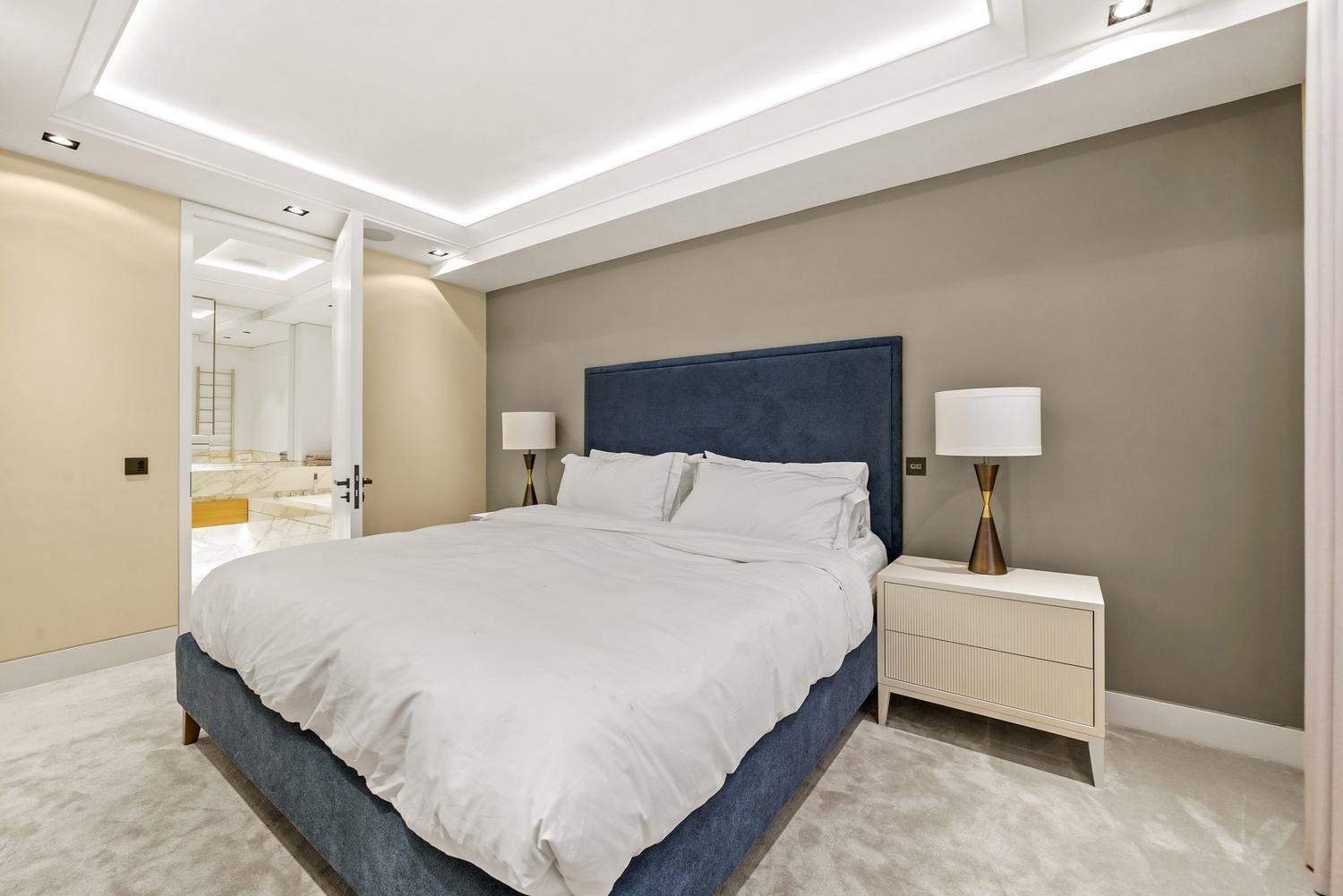 Principal bedroom