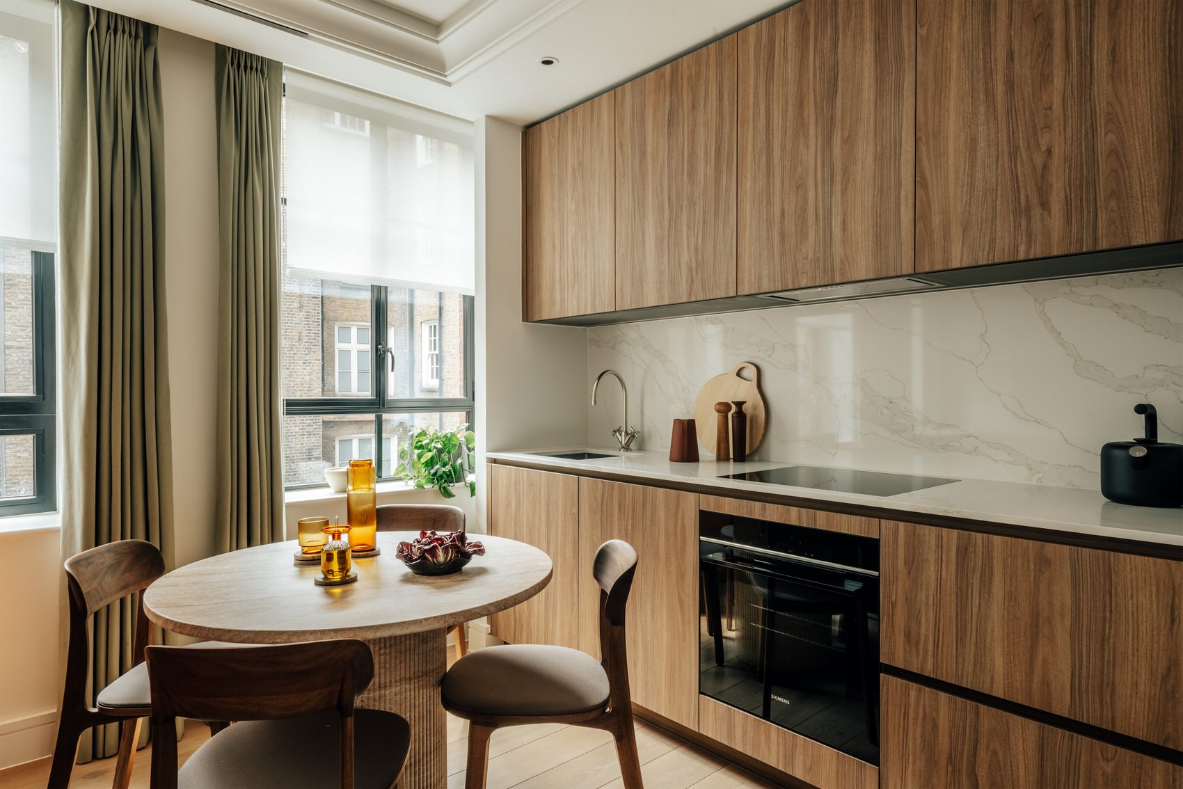 Kitchen & dining