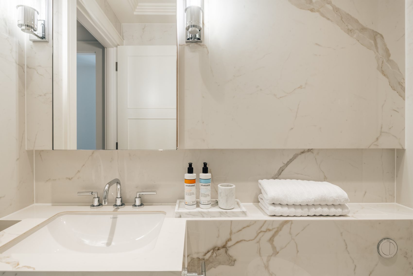 Principal bathroom