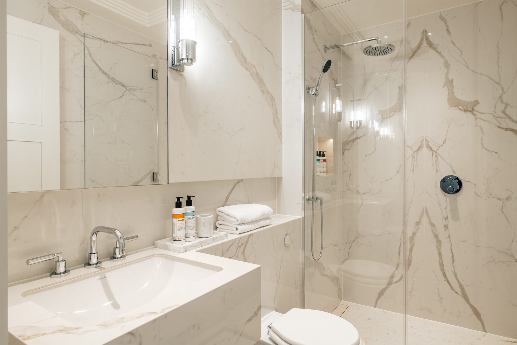 En-suite bathroom