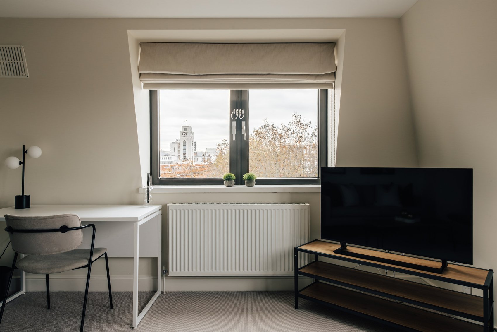 Workspace & reception room