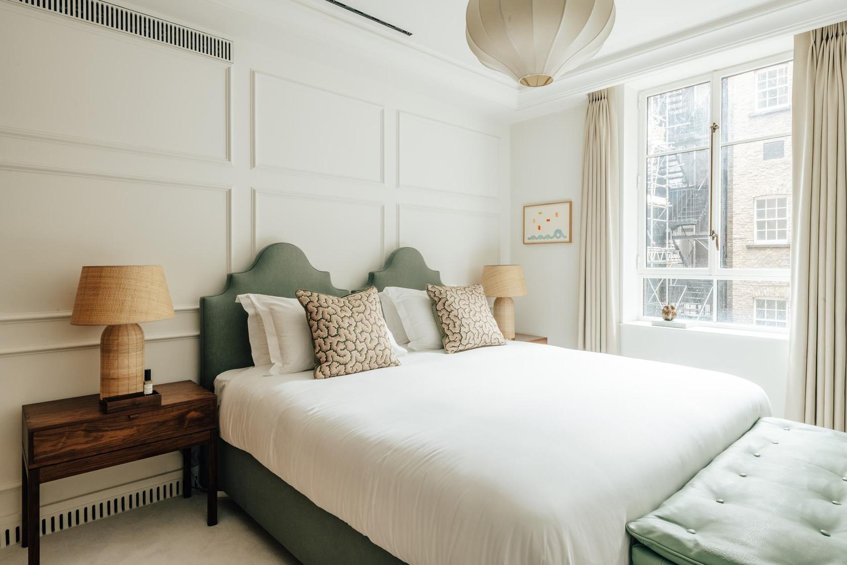 Principal bedroom