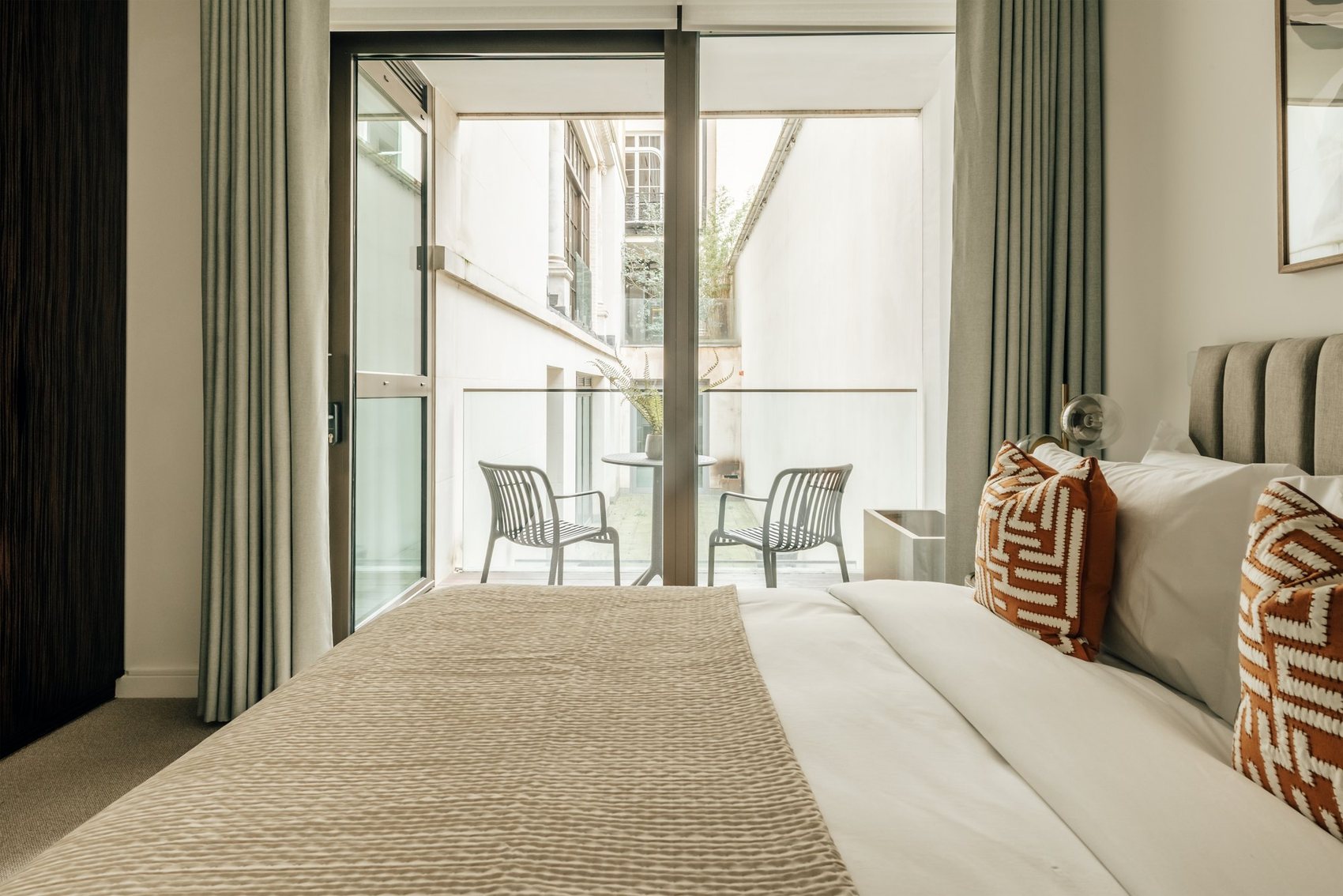 Principal bedroom